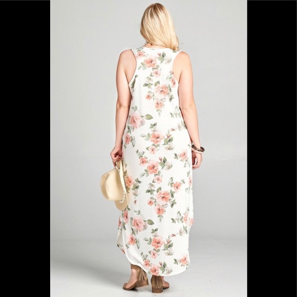 Plus Size Maxi Floral Dress - Picture 3 of 8